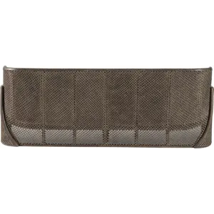 Laura Kirar Taru Settee