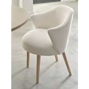 Orlando Diaz-Azcuy Saba Chair