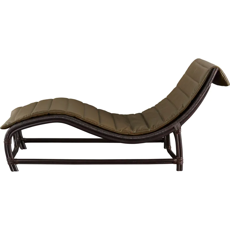 Kara Mann Lattice Chaise