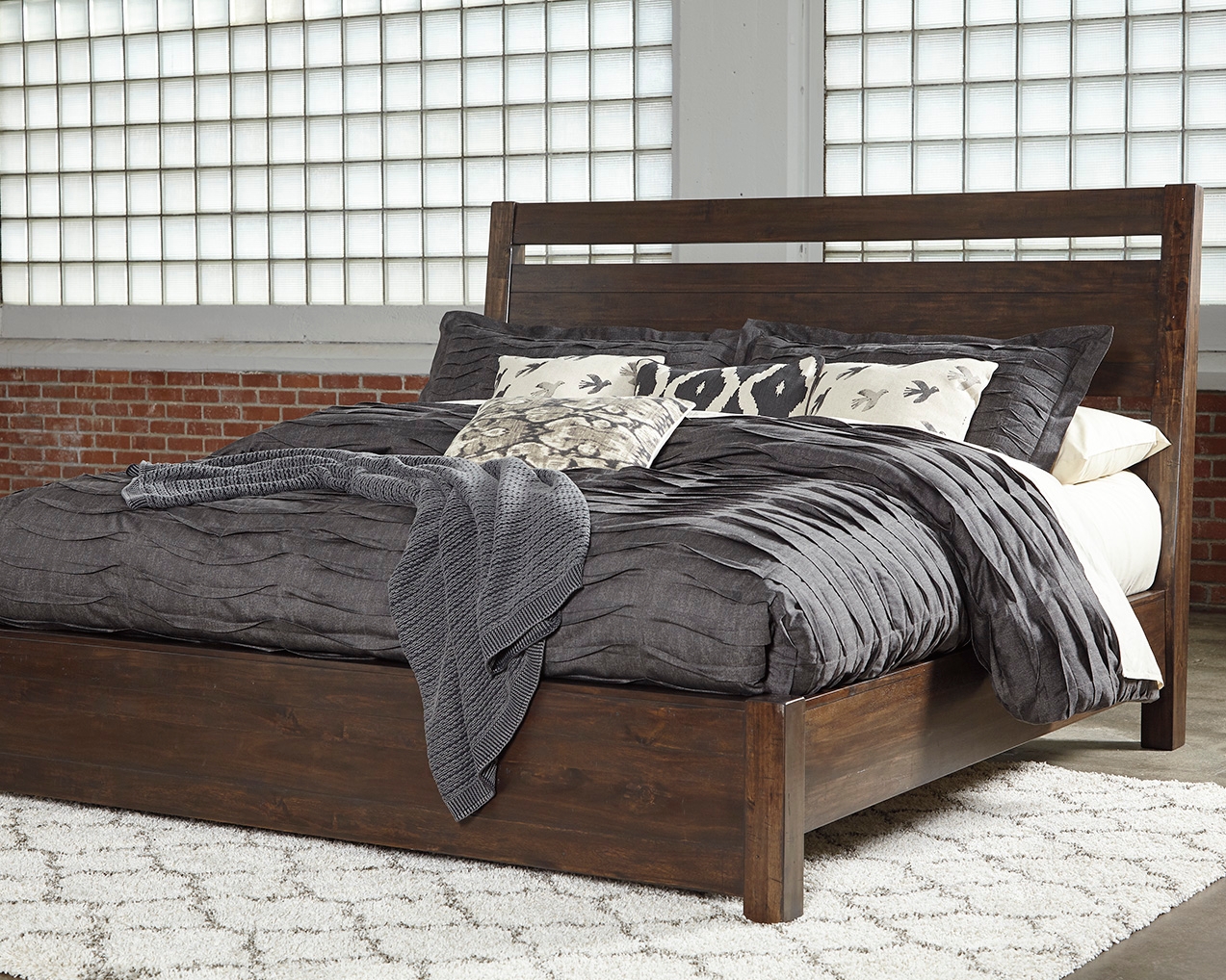 Starmore King Panel Bed by Millennium by Ashley - B633B5 | Missouri