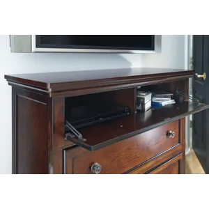 Porter Media Chest