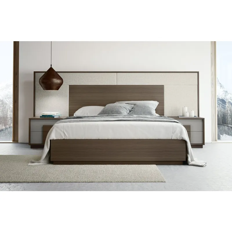 SIENA BED ON LEGS WITH UPHOLSTERED PANELS