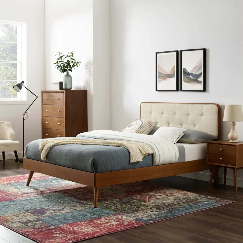 Bridgette King Wood Platform Bed With Splayed Legs