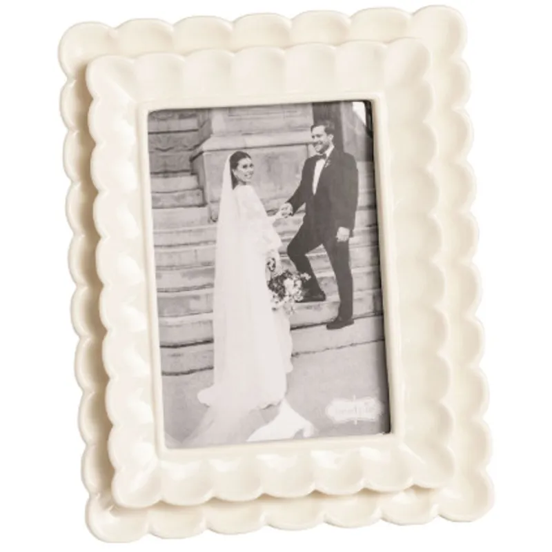 5X7 Scalloped Frame