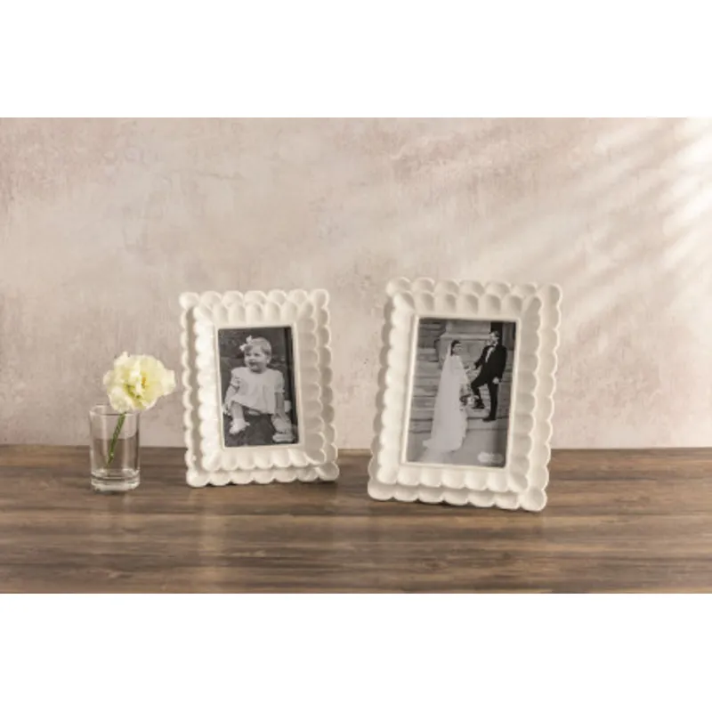 5X7 Scalloped Frame