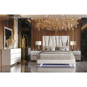 Europa 5pcs Bed/Dresser/Mirror/2 Nightstands - Queen