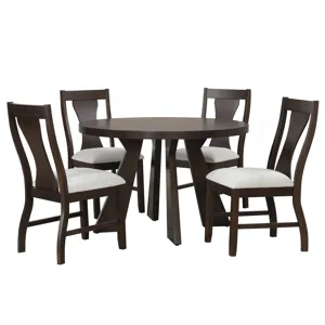 Chestnut Ridge 47\" Round Table And 4 Chairs