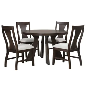 Chestnut Ridge 47\" Round Table And 4 Chairs