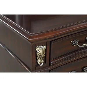 Maximus Dresser-Madeira