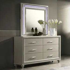 Lumina Lighted Mirror Silver