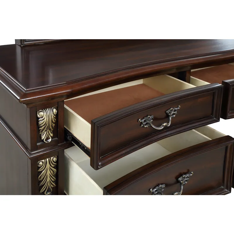 Maximus Dresser-Madeira