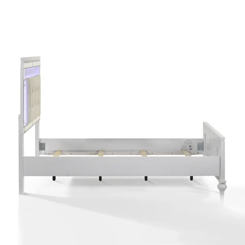 Valentino 3/3 T Headboard - White