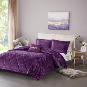 Intelligent Design Felicia Velvet Comforter Set with Throw Pillow