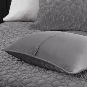 Madison Park Harper 3 Piece Velvet Quilt Set