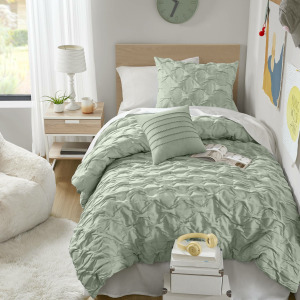 Comfort Spaces Bailey Diamond Pintuck Pleated Woven Comforter Set