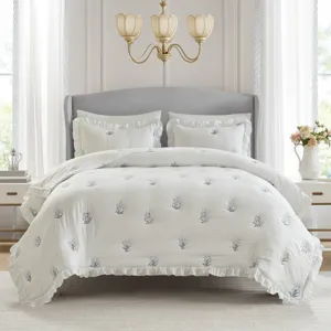 Intelligent Design Aglaia Quilt Set