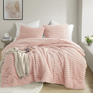 Intelligent Design Avril Fluffy Ribbed Plush Comforter Set