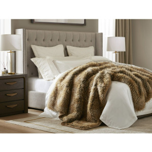 Botswana Animal Faux Fur Throw Blanket - Bobcat