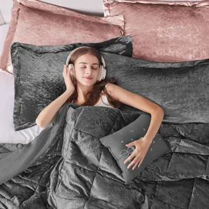 Felicia King/California King Velvet Comforter Set with Throw Pillow - Grey