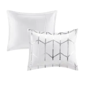 Intelligent Design Raina Metallic Printed Comforter Set