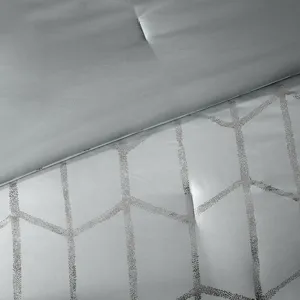 Intelligent Design Raina Metallic Printed Comforter Set