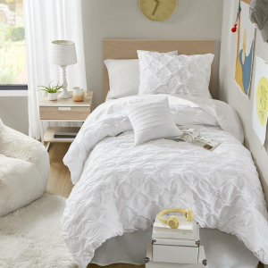 Comfort Spaces Bailey Diamond Pintuck Pleated Woven Comforter Set
