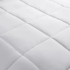 Madison Park Winfield 300 Thread Count Cotton Shell Luxury Down Alternative Comforter