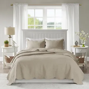 Madison Park Tuscany 3 Piece Reversible Scalloped Edge Quilt Set