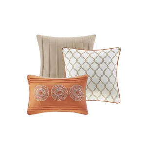 Madison Park Tangiers 6 Piece Reversible Quilt Set with Throw Pillows