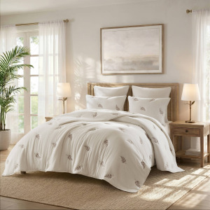 Harbor House Blue Willow Embroidered Botanical 100% Cotton Lightweight 3 Piece Quilt Set
