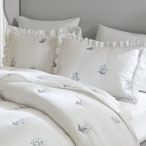 Intelligent Design Aglaia Quilt Set