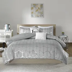 Intelligent Design Raina Metallic Printed Comforter Set