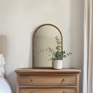 Montra - Brown