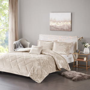 Intelligent Design Felicia Velvet Comforter Set with Throw Pillow