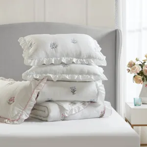 Aglaia Twin / Twin XL Quilt Set - Blue