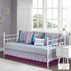 Intelligent Design Carly Reversible 6 Piece Daybed Set - Purple