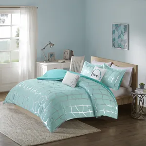 Intelligent Design Raina Metallic Printed Comforter Set