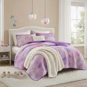 Intelligent Design Cassiopeia Watercolor Tie Dye Printed Quilt Set with Throw Pillow