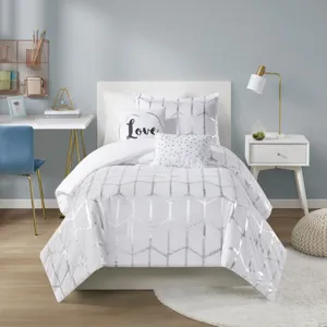 Intelligent Design Raina Metallic Printed Comforter Set