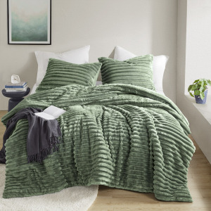 Intelligent Design Avril Fluffy Ribbed Plush Comforter Set