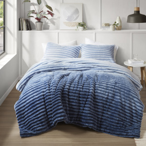 Intelligent Design Avril Fluffy Ribbed Plush Comforter Set