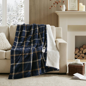 Woolrich Print Plush to Sherpa Heated Throw