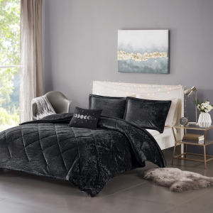 Intelligent Design Felicia Velvet Comforter Set with Throw Pillow