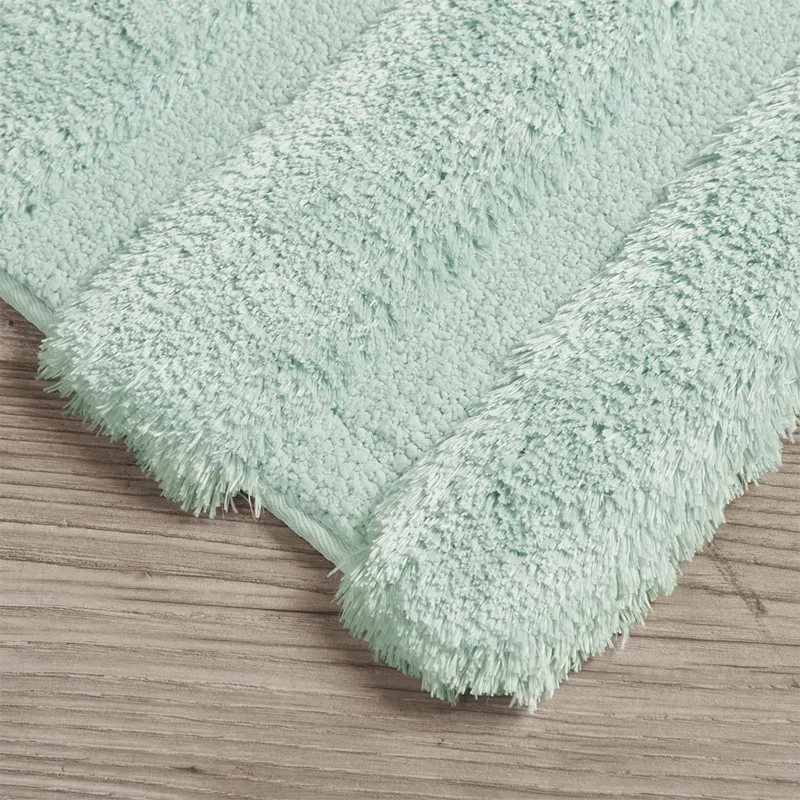 Madison Park Tufted Pearl Channel Rug