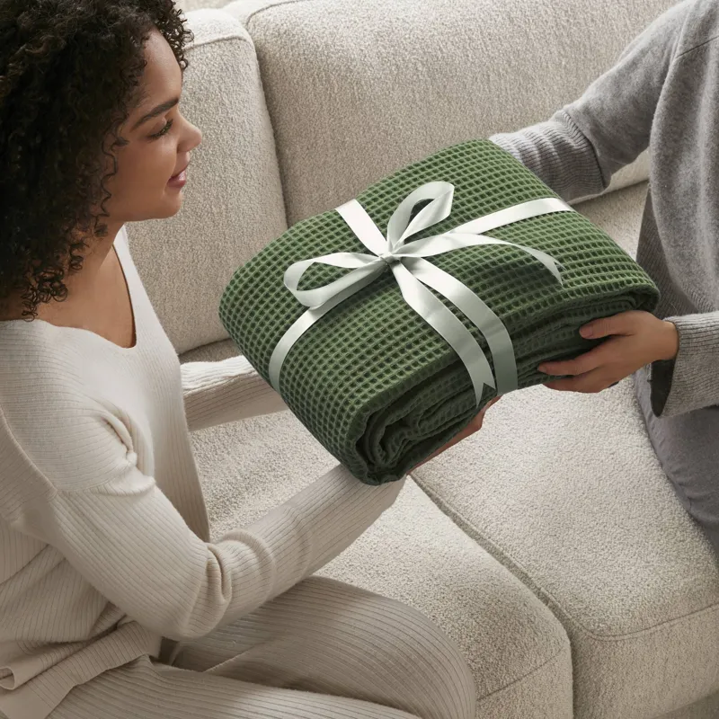 Madison Park Waffle Weave Cotton Blanket