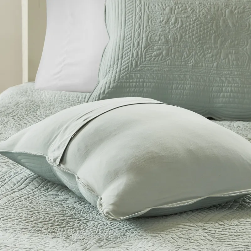 Madison Park Tuscany 3 Piece Reversible Scalloped Edge Quilt Set