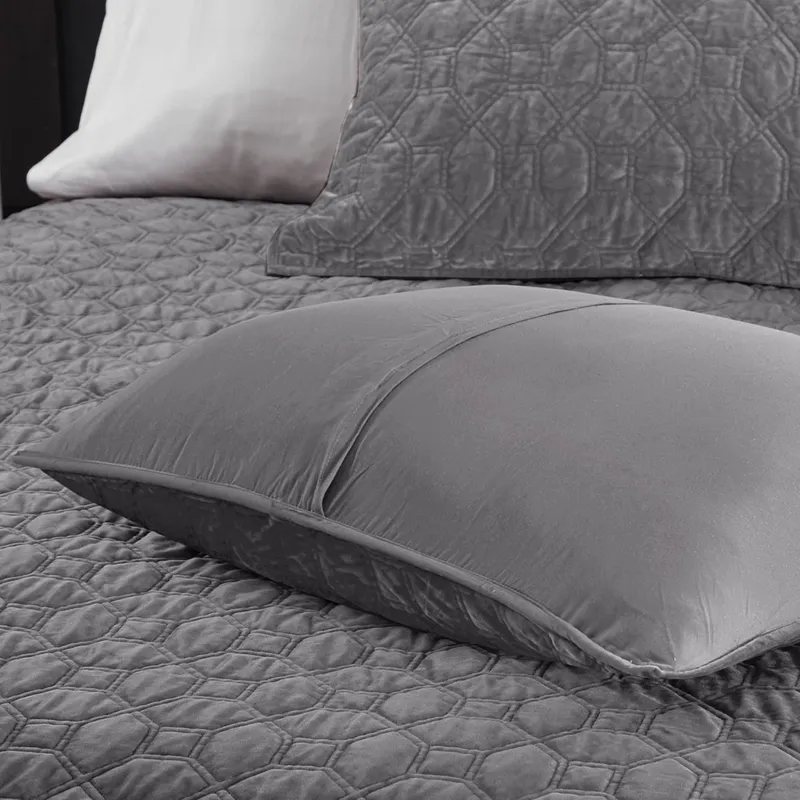 Madison Park Harper 3 Piece Velvet Quilt Set