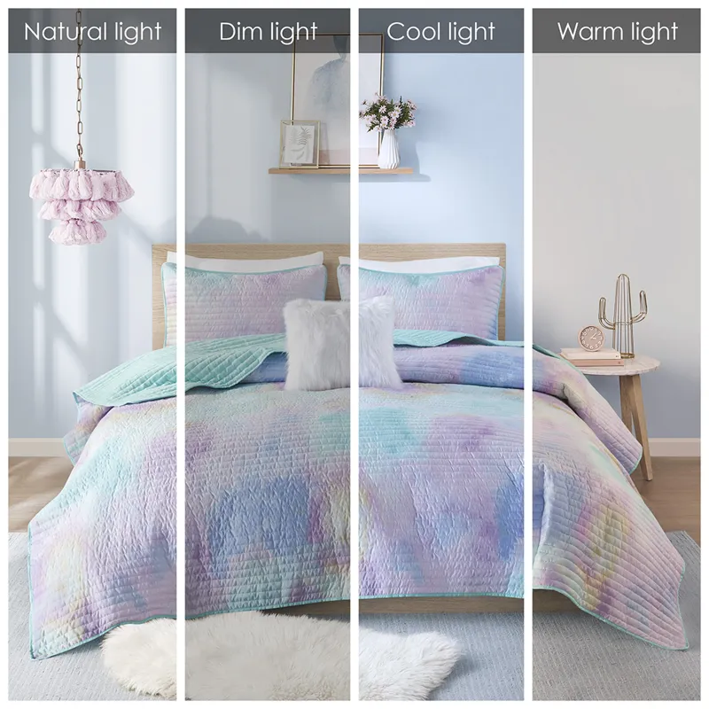 Intelligent Design Cassiopeia Watercolor Tie Dye Printed Quilt Set with Throw Pillow