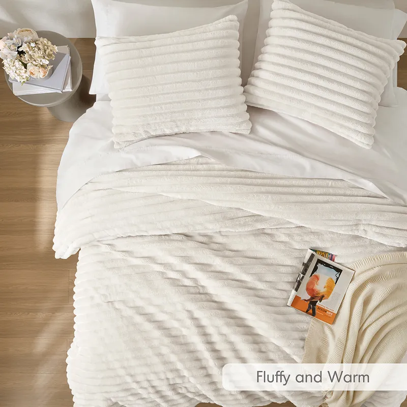 Intelligent Design Avril Fluffy Ribbed Plush Comforter Set