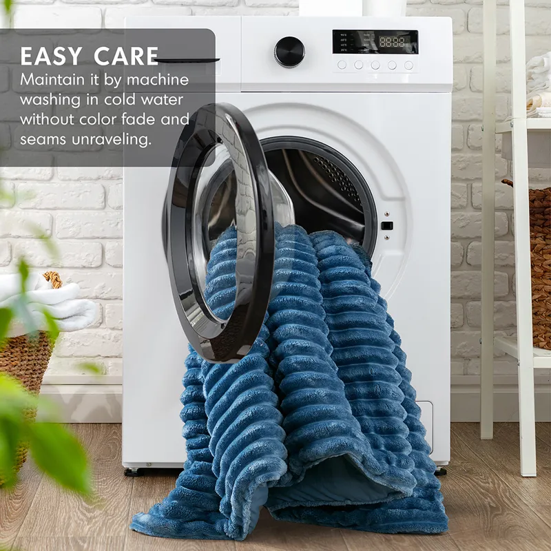 Intelligent Design Avril Fluffy Ribbed Plush Comforter Set